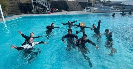 みんなでドライスーツ初挑戦！イルカツアー前日のSP＆SPI講習DAY