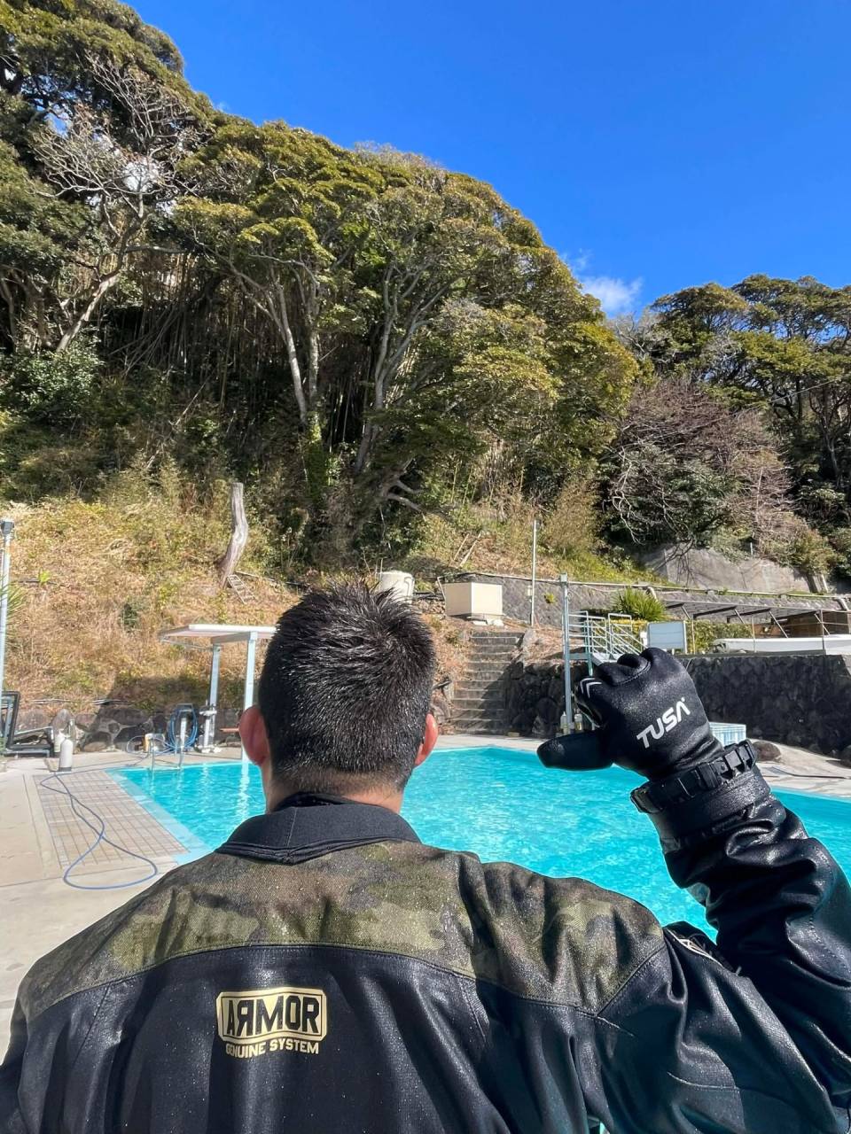 初心者ほど意識してほしいポイント | ドライスーツやBCDの排気は「息を吐く」