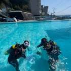 初めてのドライスーツ！プールでしっかりオリエンテーション